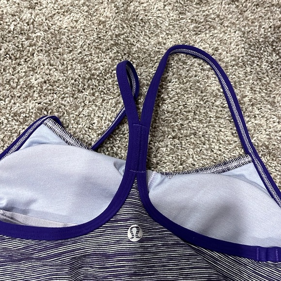 Lululemon work out tank 2 like new - Picture 2 of 4